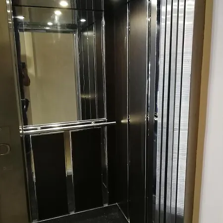 Studio Europe Apartment